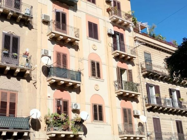 appartamento in vendita a Palermo in zona Politeama