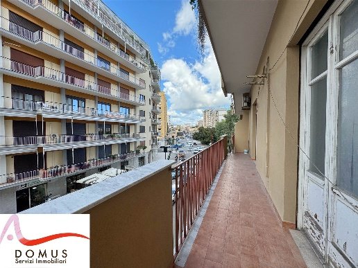 appartamento in vendita a Palermo in zona Malaspina/Palagonia