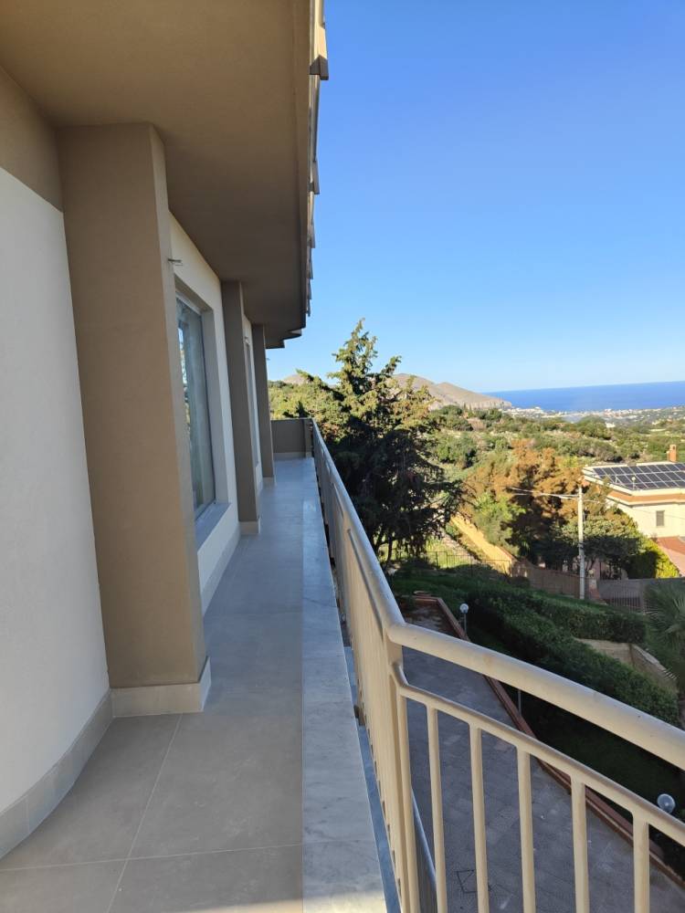 appartamento in vendita a Palermo in zona Mondello