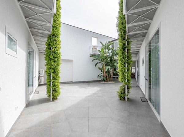 negozio in vendita a Palermo in zona Tommaso Natale