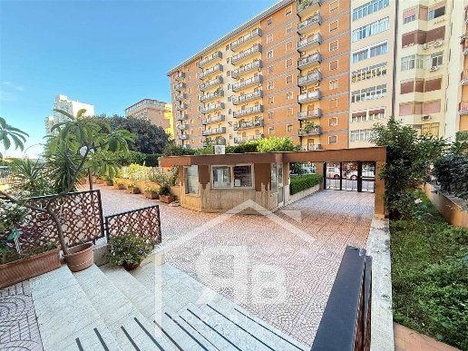 appartamento in vendita a Palermo in zona Montepellegrino