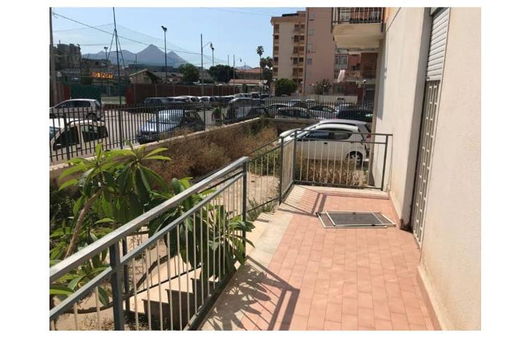 appartamento in vendita a Palermo in zona Oreto
