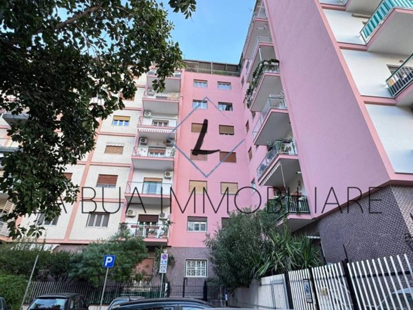 appartamento in vendita a Palermo in zona Malaspina/Palagonia