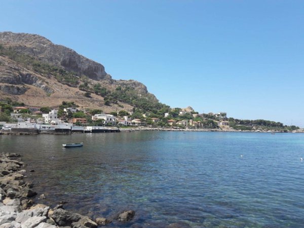 casa indipendente in vendita a Palermo in zona Sferracavallo