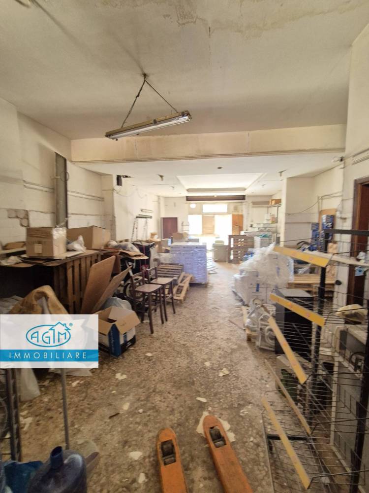 locale commerciale in vendita a Palermo