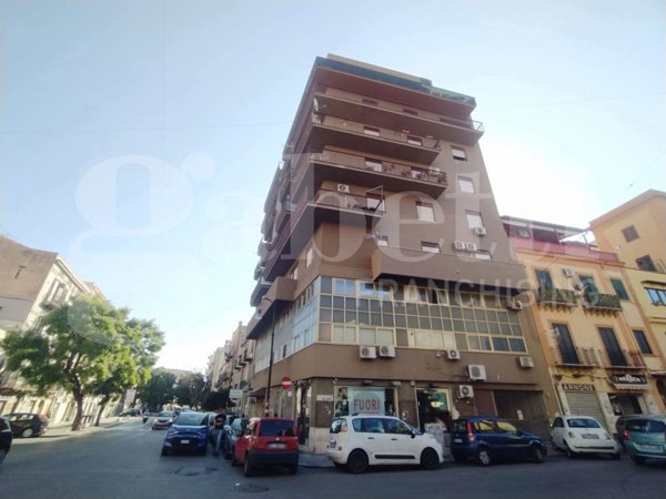 ufficio in vendita a Palermo in zona Centro storico