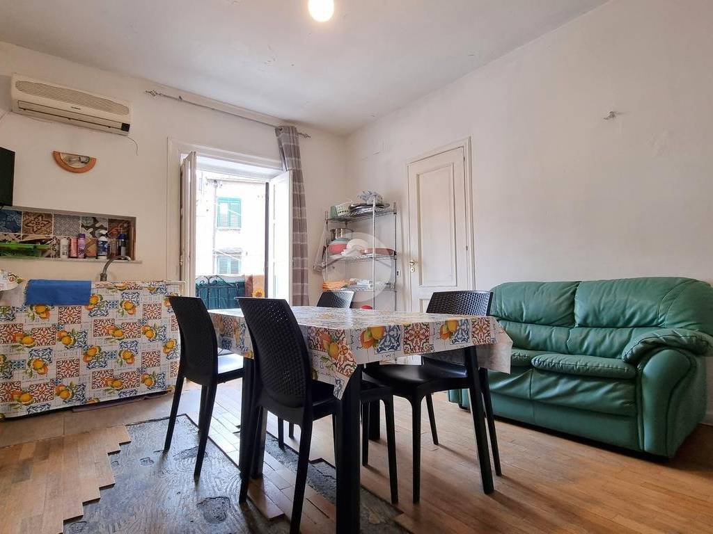 appartamento in vendita a Palermo in zona Libertà