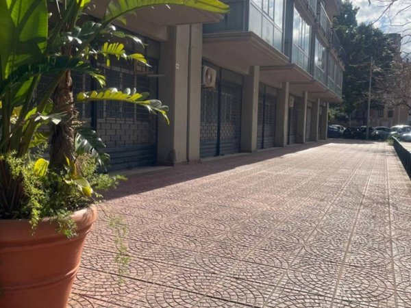 ufficio in vendita a Palermo in zona Resuttana