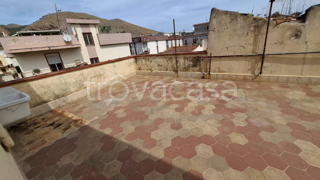 appartamento in vendita a Palermo in zona Partanna