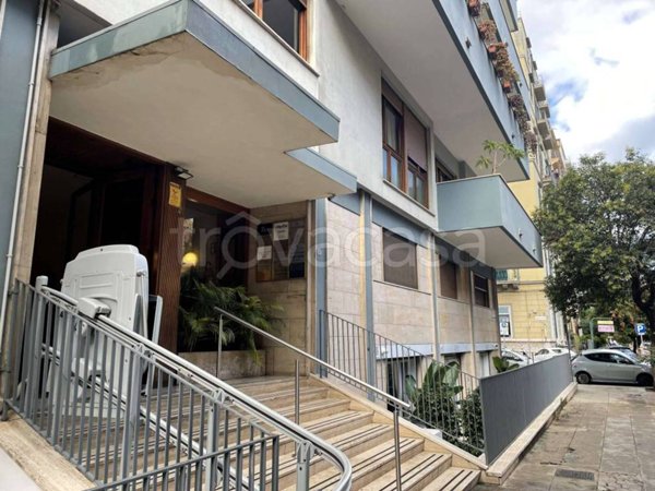 appartamento in vendita a Palermo in zona Politeama