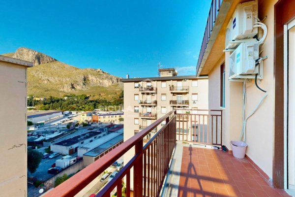 appartamento in vendita a Palermo in zona Tommaso Natale