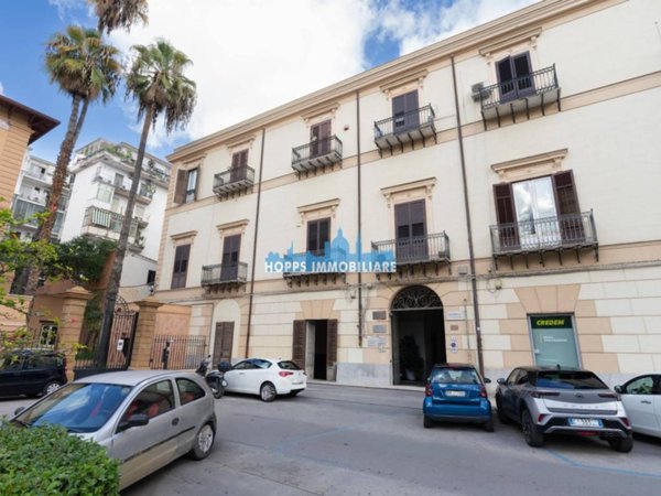 appartamento in vendita a Palermo in zona Libertà