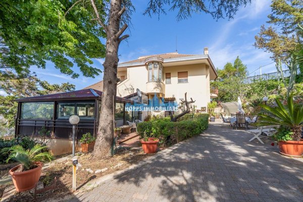 casa indipendente in vendita a Palermo in zona Boccadifalco