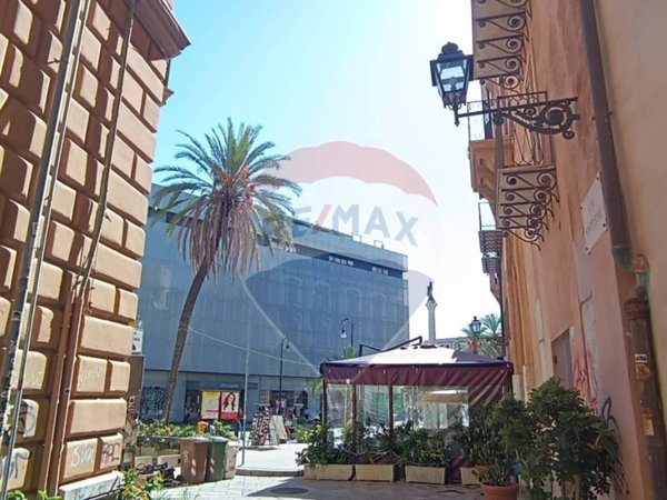casa indipendente in vendita a Palermo in zona Centro storico