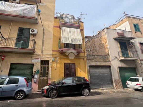 appartamento in vendita a Palermo in zona Malaspina/Palagonia