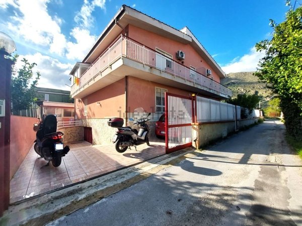 casa indipendente in vendita a Palermo in zona Calatafimi / Cuba