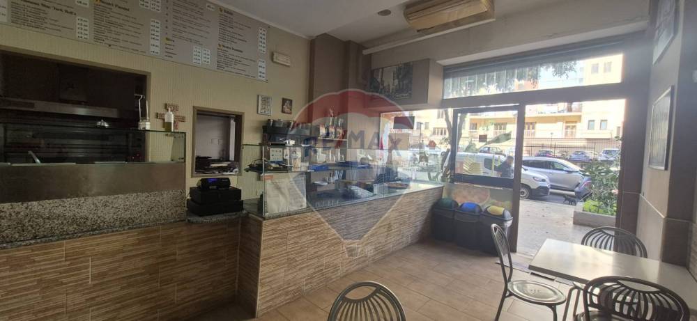 locale commerciale in vendita a Palermo