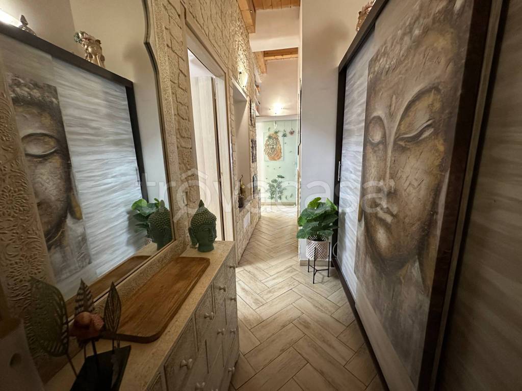 appartamento in vendita a Palermo in zona Malaspina/Palagonia