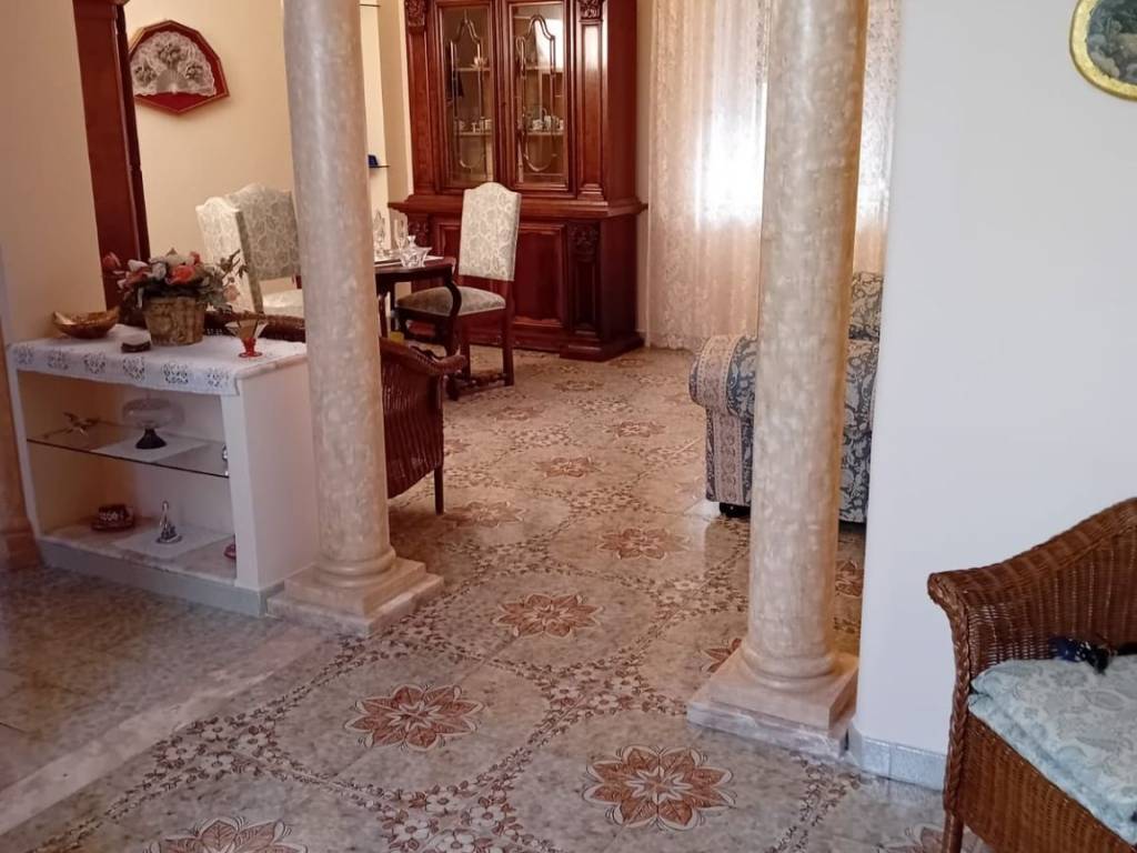 appartamento in vendita a Palermo in zona Zisa