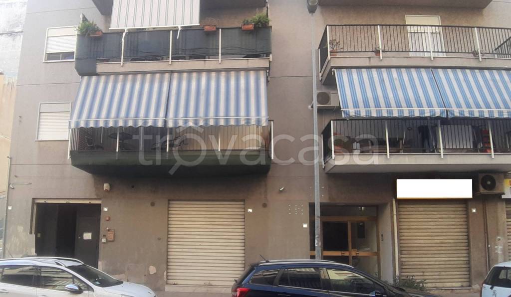 locale commerciale in vendita a Palermo in zona Libertà