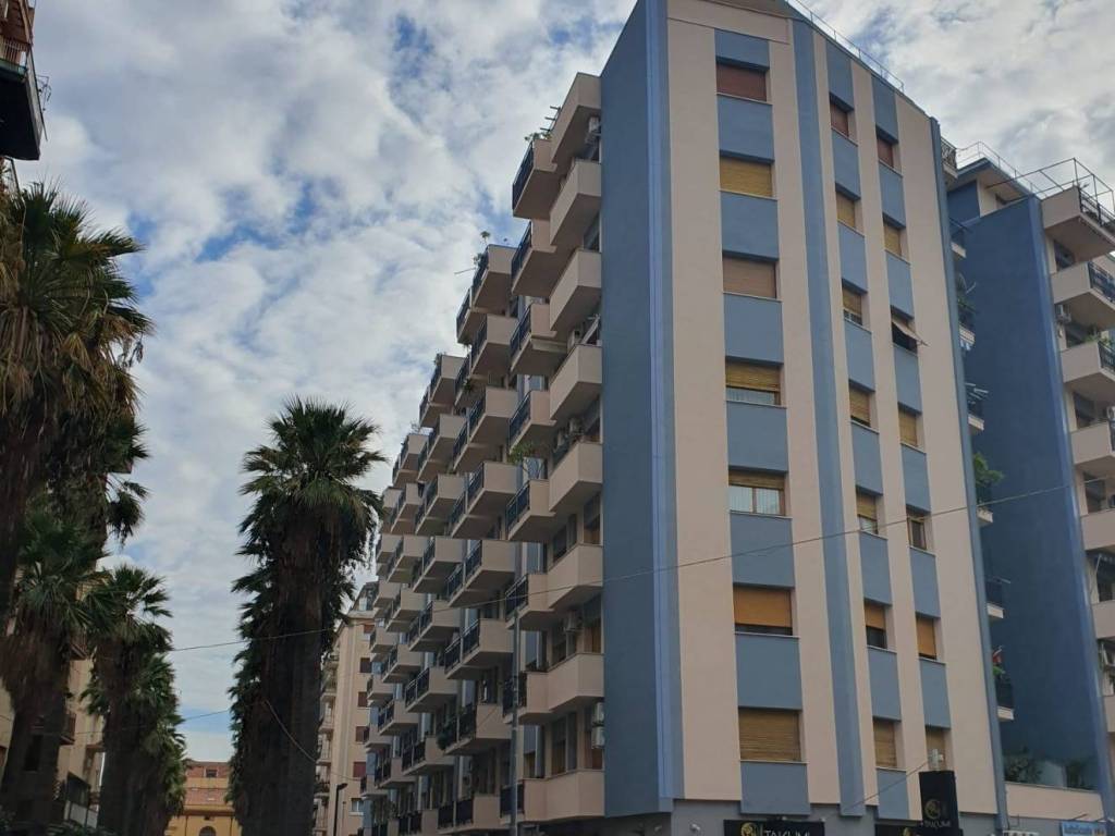 appartamento in vendita a Palermo in zona Malaspina/Palagonia