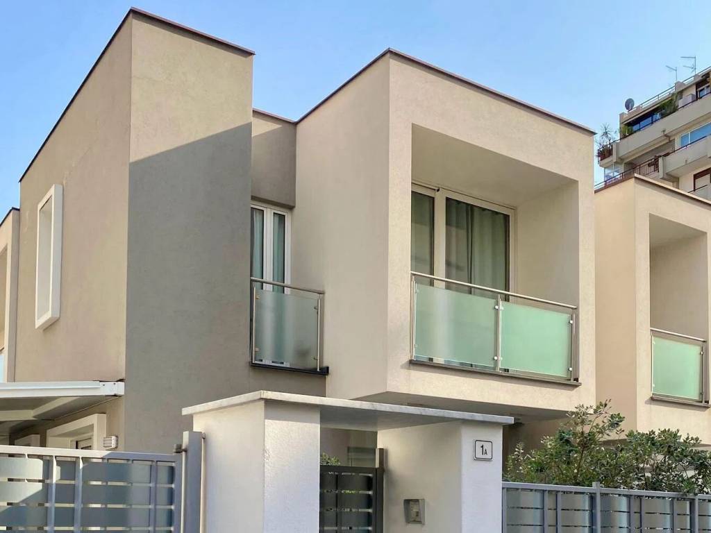 casa indipendente in vendita a Palermo in zona San Lorenzo