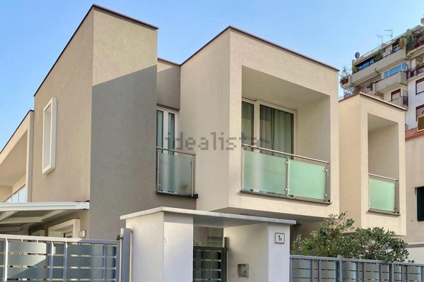 casa indipendente in vendita a Palermo in zona San Lorenzo