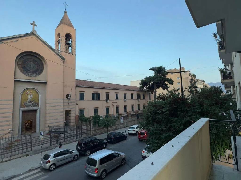 appartamento in vendita a Palermo in zona Politeama