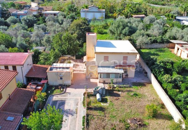 casa indipendente in vendita a Palermo in zona Libertà