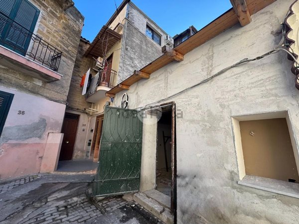 appartamento in vendita a Palermo in zona Zisa