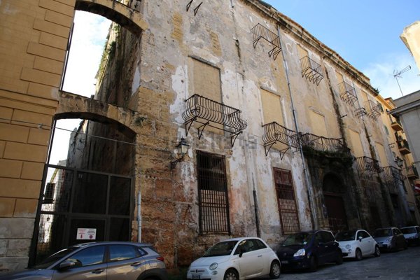 appartamento in vendita a Palermo in zona Centro storico