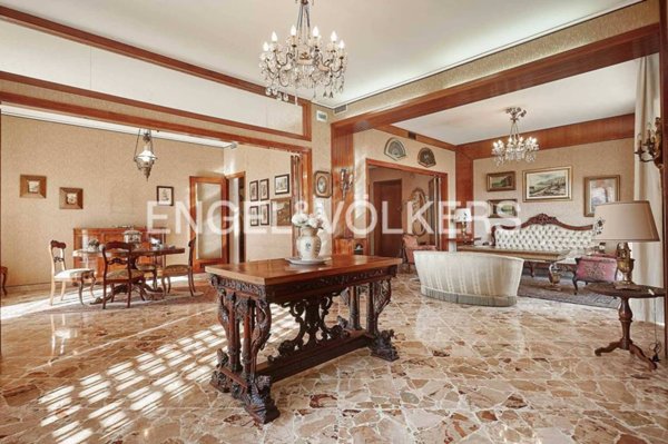 appartamento in vendita a Palermo in zona Zisa