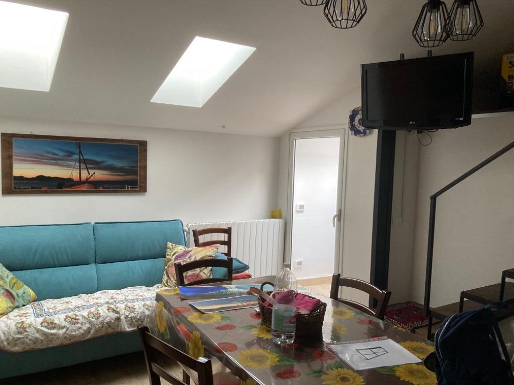 casa indipendente in vendita a Palermo in zona San Lorenzo