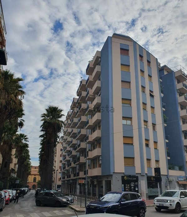 appartamento in vendita a Palermo in zona Malaspina/Palagonia