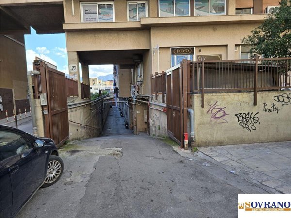 casa indipendente in vendita a Palermo in zona Zisa