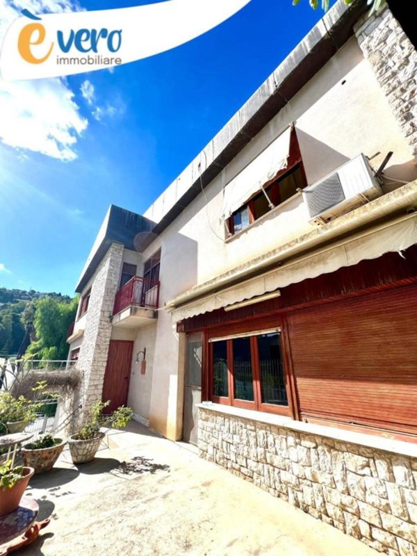 casa indipendente in vendita a Palermo in zona Baida