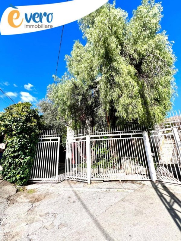 casa indipendente in vendita a Palermo in zona Baida