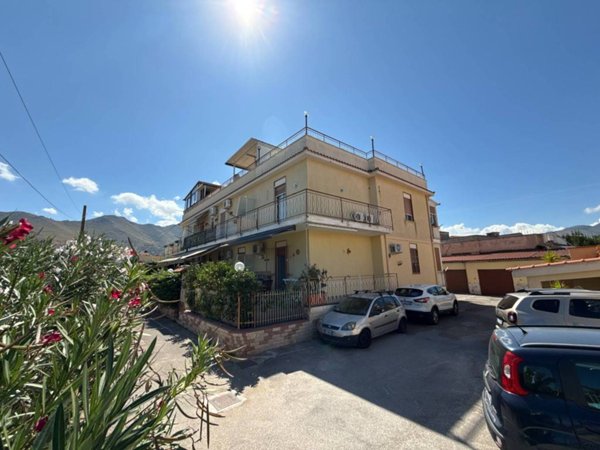 appartamento in vendita a Palermo in zona Villagrazia/Falsomiele