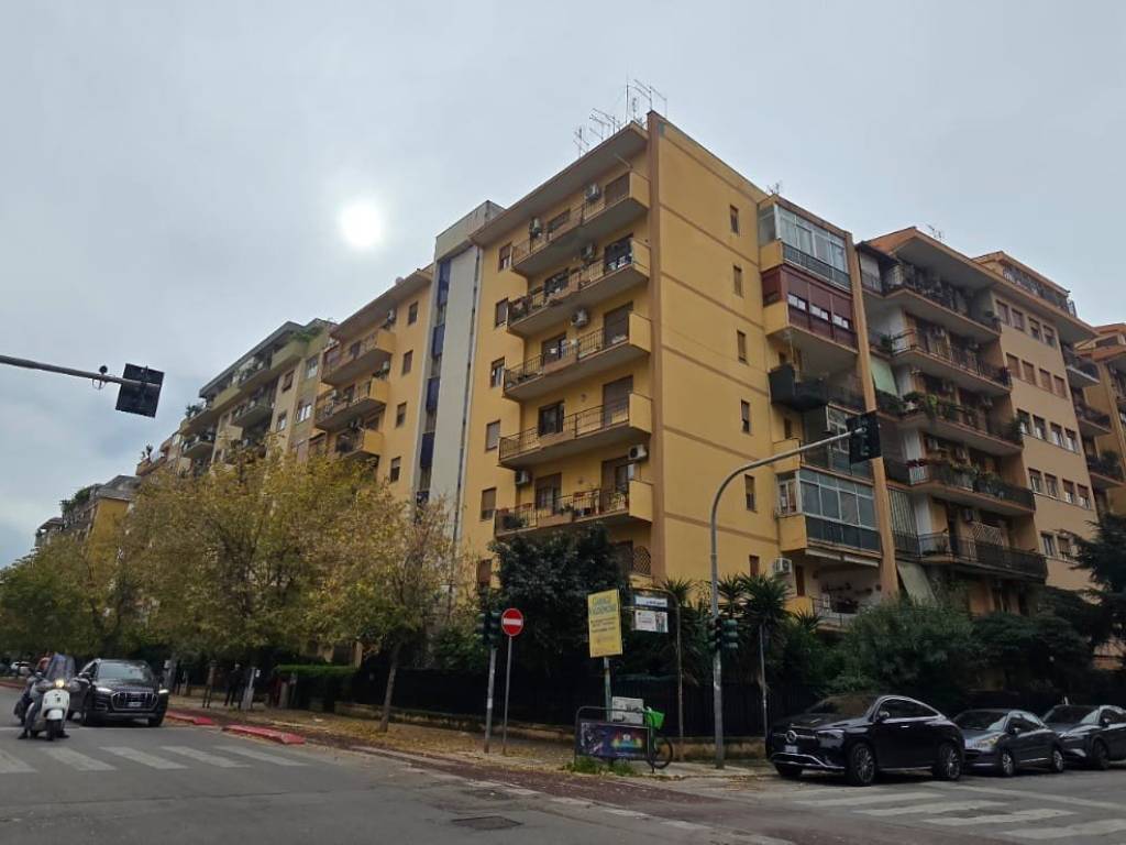 appartamento in vendita a Palermo in zona San Lorenzo