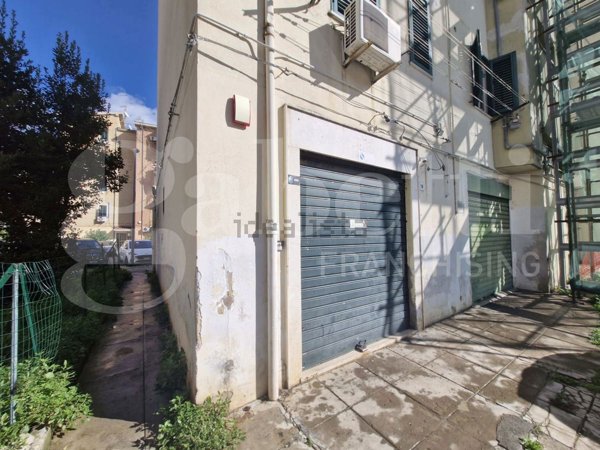 ufficio in vendita a Palermo in zona Mezzomonreale