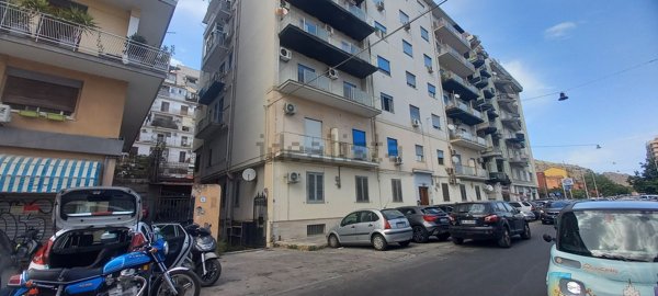 locale di sgombero in vendita a Palermo