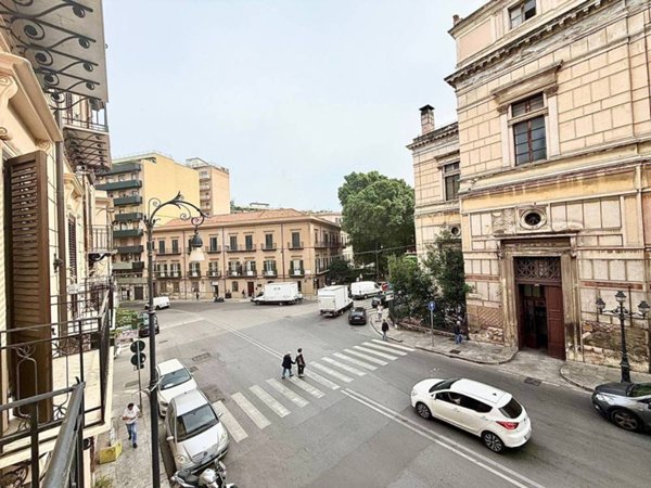 appartamento in vendita a Palermo in zona Libertà