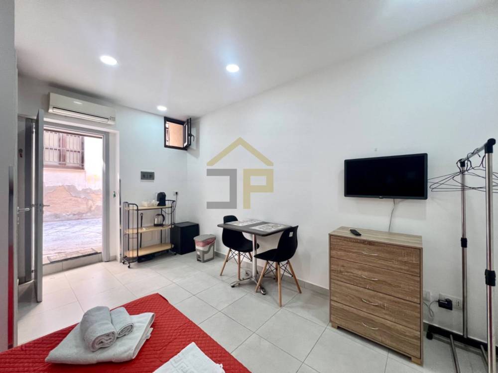 appartamento in vendita a Palermo in zona Montegrappa / Santa Rosalia