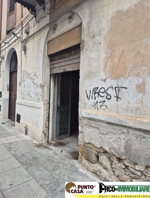 appartamento in vendita a Palermo in zona Zisa