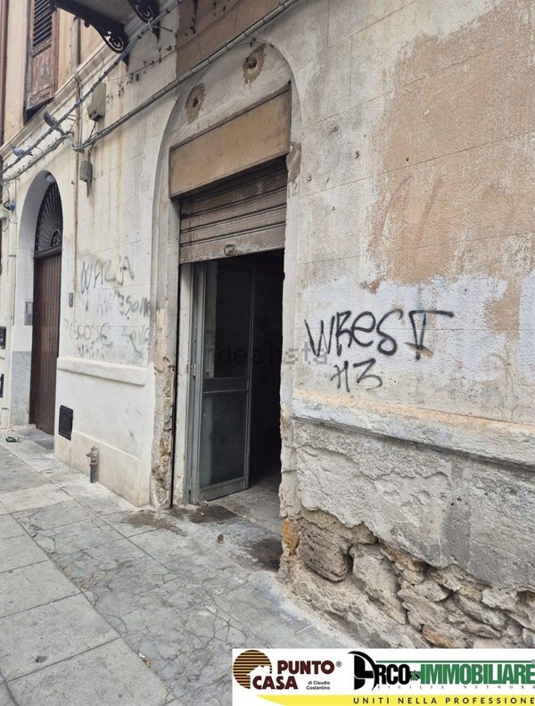 appartamento in vendita a Palermo in zona Zisa