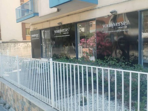 negozio in vendita a Palermo in zona Politeama