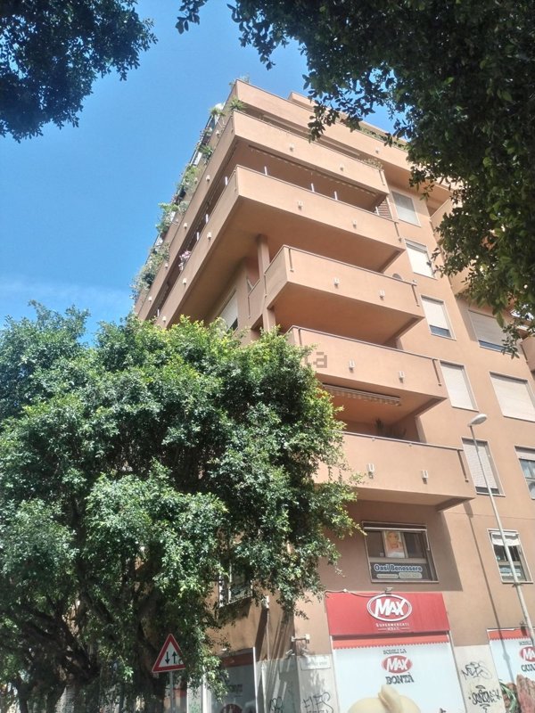 appartamento in vendita a Palermo in zona Politeama