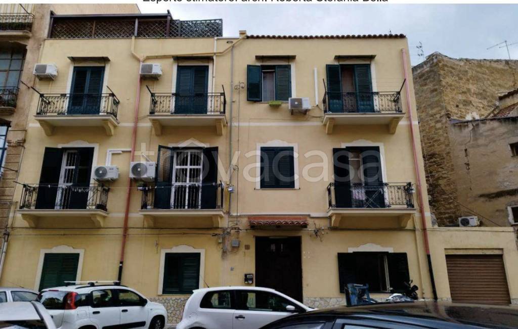 appartamento in vendita a Palermo in zona Zisa