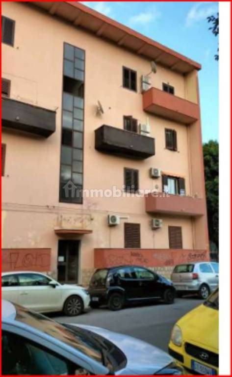 appartamento in vendita a Palermo in zona Malaspina/Palagonia