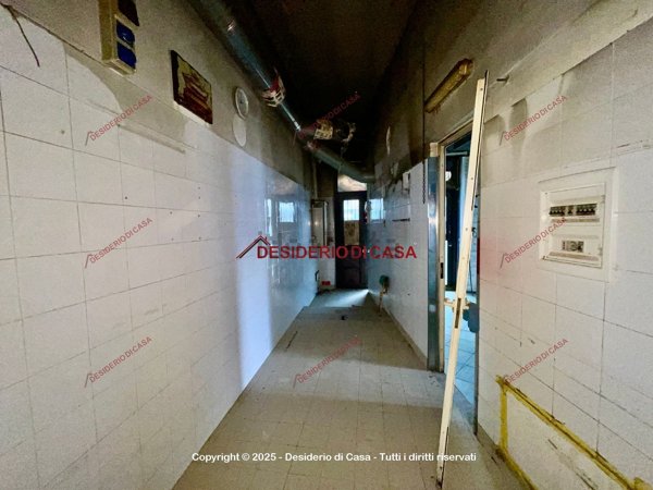 locale commerciale in vendita a Palermo in zona Cruillas